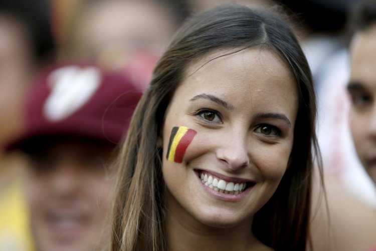 Болельщицы Бельгии