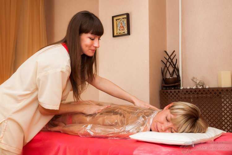Профессиональная массажистка