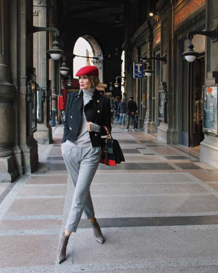 Клара Алонсо в шляпе