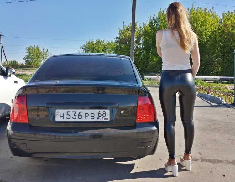 Лада Приора задом