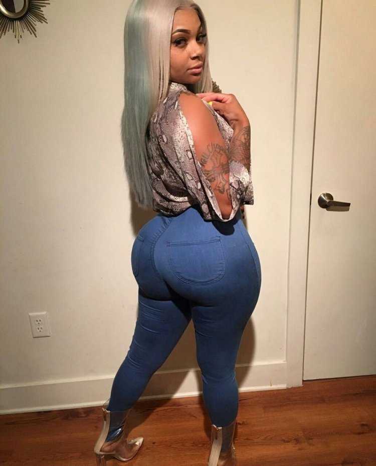 Большие женщины с большими попами