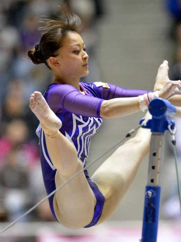 Азиатские гимнастки