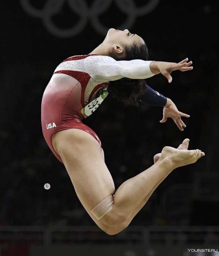 Полные гимнастки