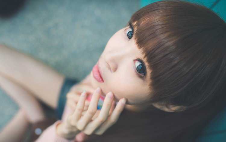 Голубоглазая азиатка