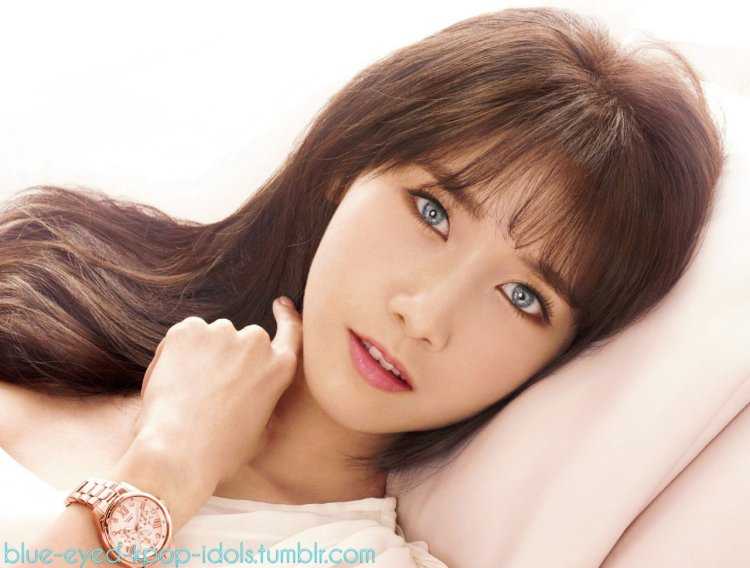 Азиатка с голубыми глазами