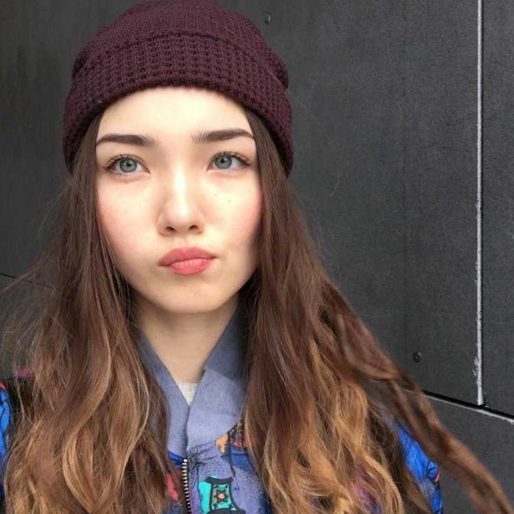 Модель Айя Шалкар