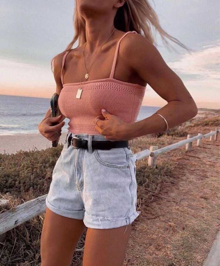 Топы женские короткие