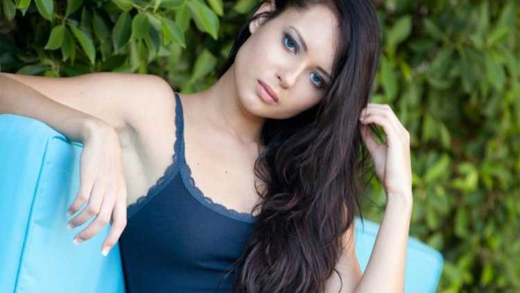 Наташа Белль (Natasha Belle) униформа