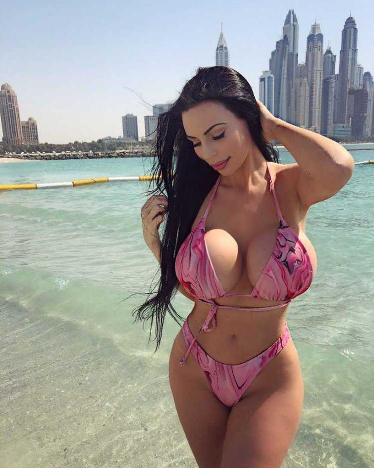 Ивонна Барр