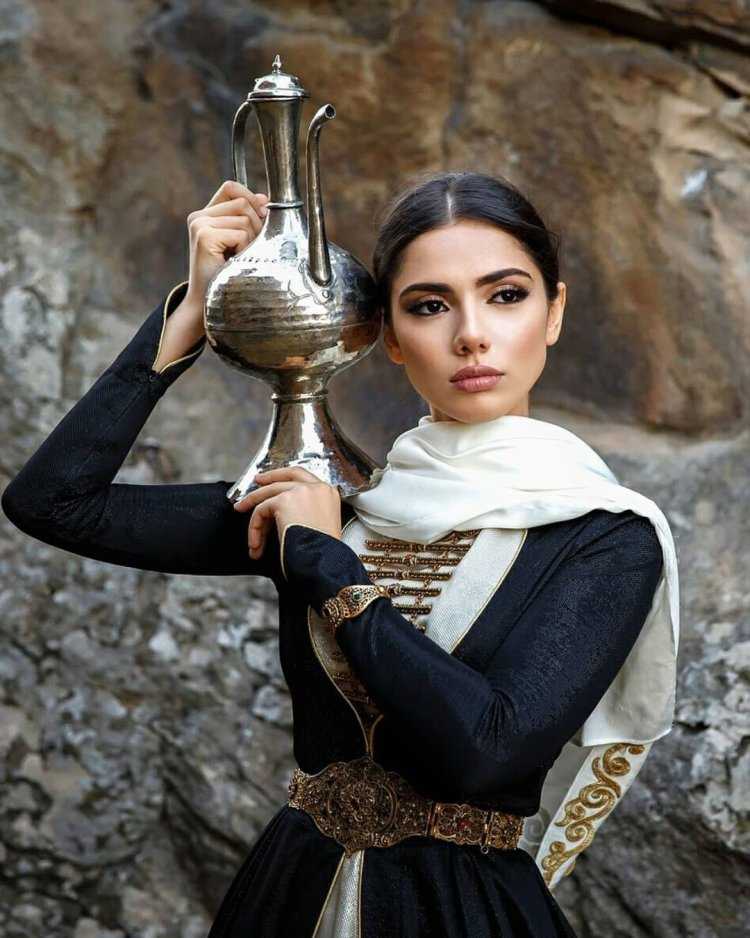 Тамуна Габуния