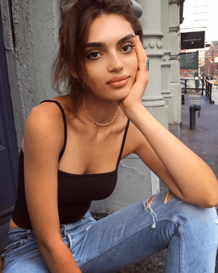 Рубина хандзанян модель Ханзадян