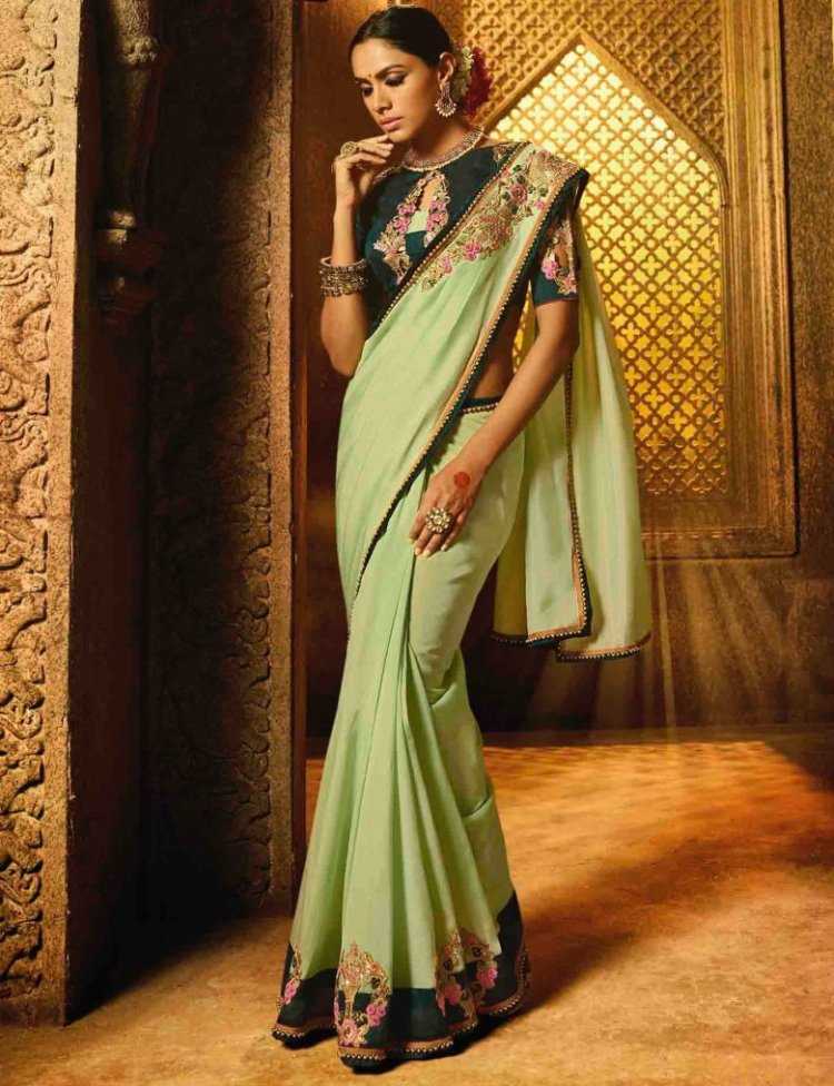 Индийские актрисы в зелёном Сари