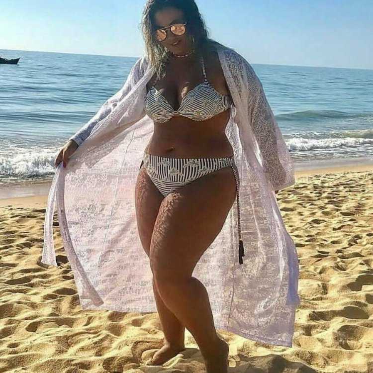 Красивые большие женские ляжки