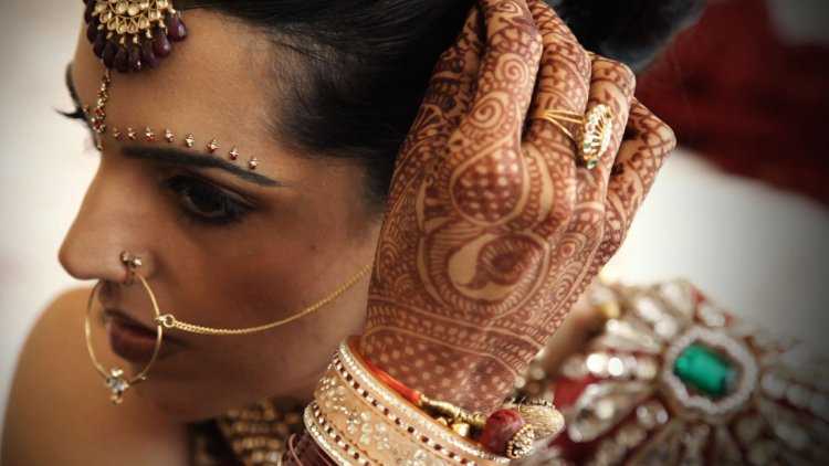 Индийский макияж мехенди