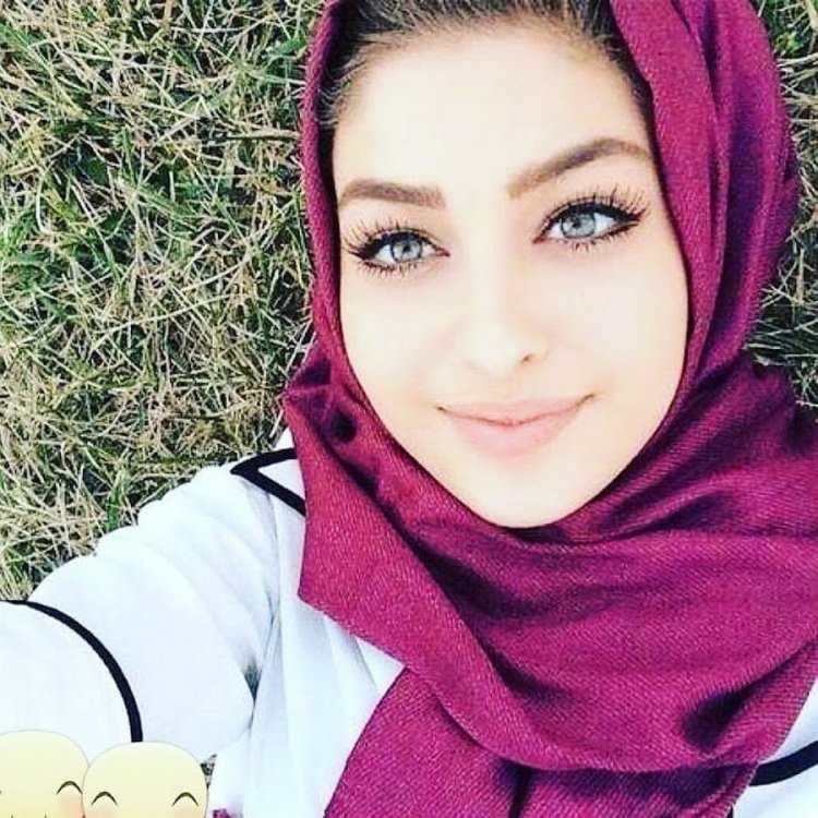 Чеченские девушки