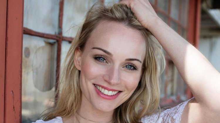 Исландия женщины за 40