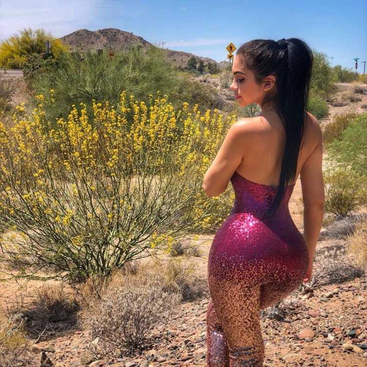 Theodora Moutinho бикини