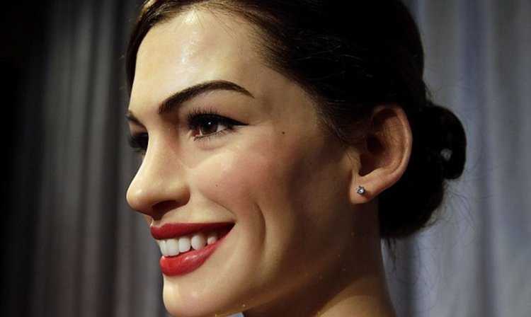 Энн Хэтэуэй нос с горбинкой