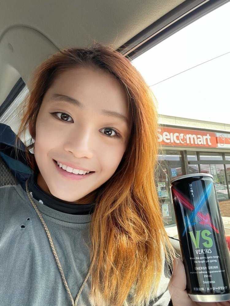 Японский блогер девушка