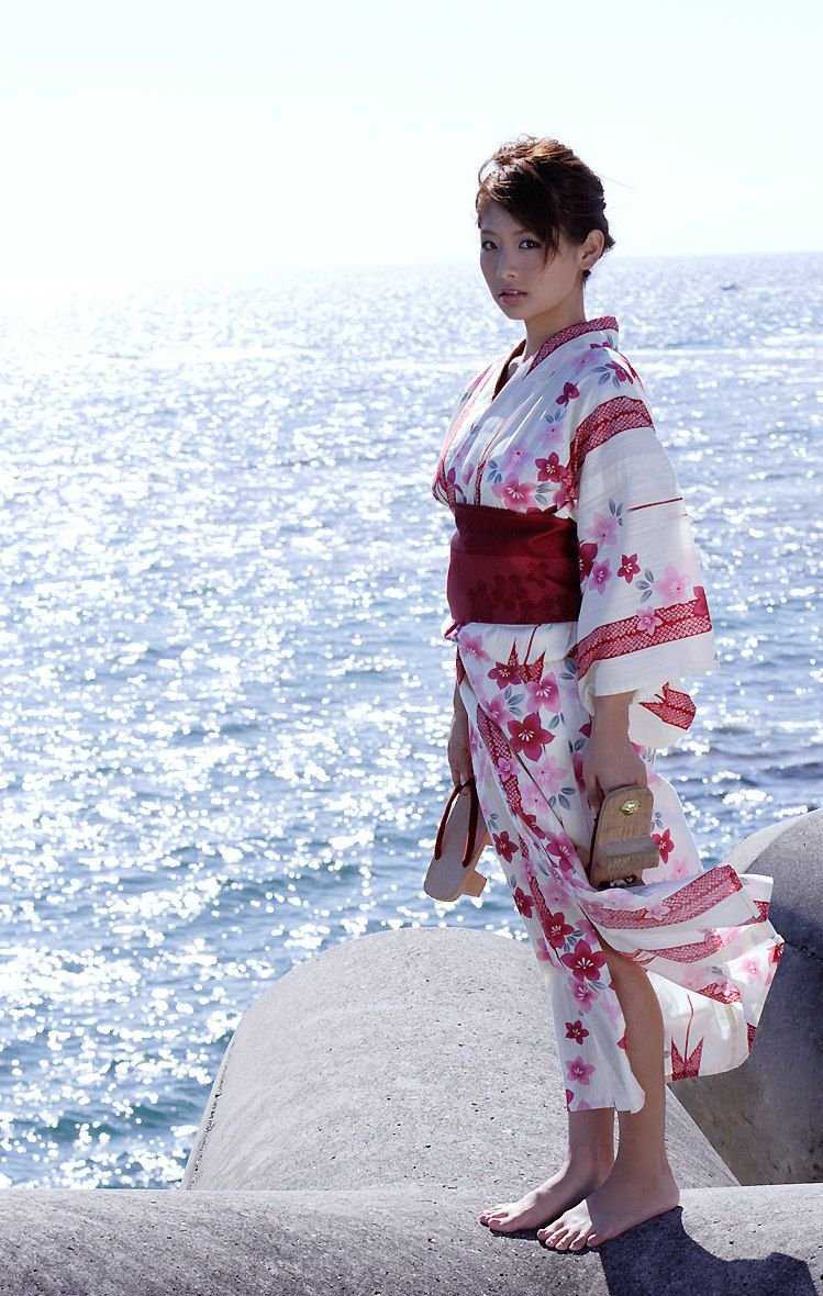 Японки босиком