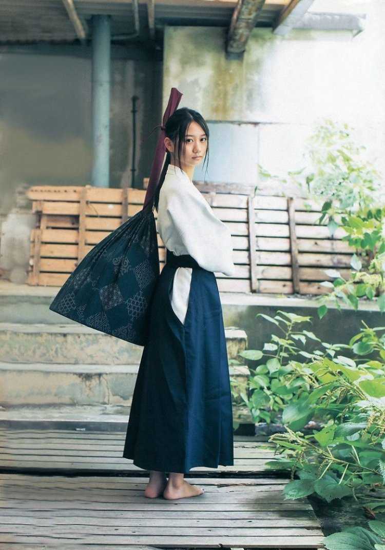 Хакама айкидо девушка