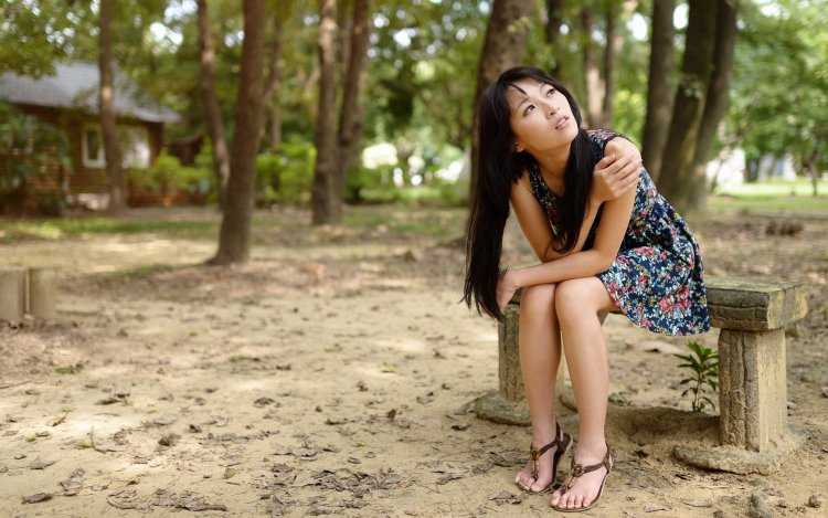 Красивые азиатки на улице