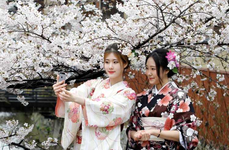 Японка и россиянка9