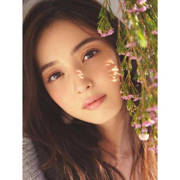 Красивое лицо японки