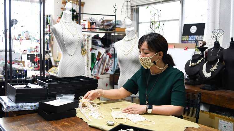 Японка модельер40