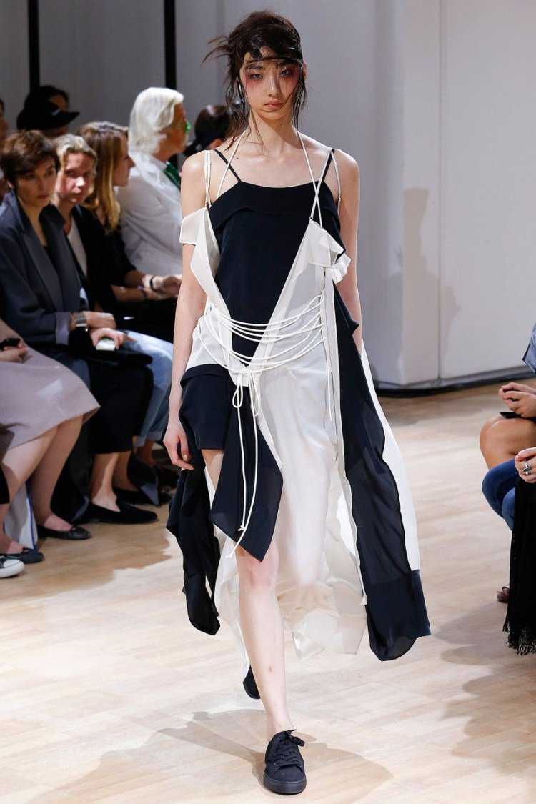 Йоджи Ямамото платья