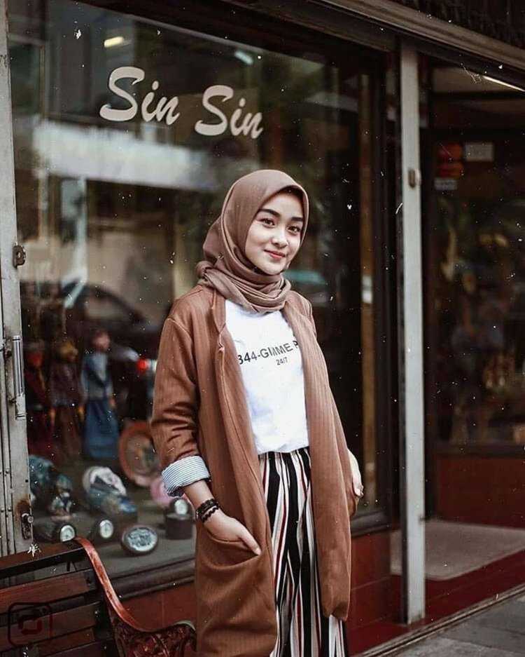 Камилла Меджидова в хиджабе