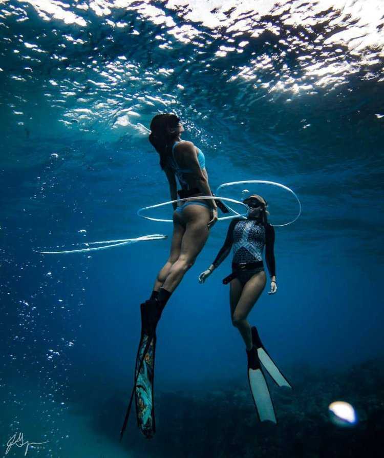 Лола Банни Скуба дайвинг