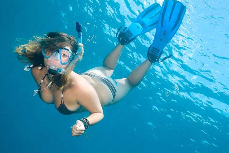 София Рокс ныряльщица