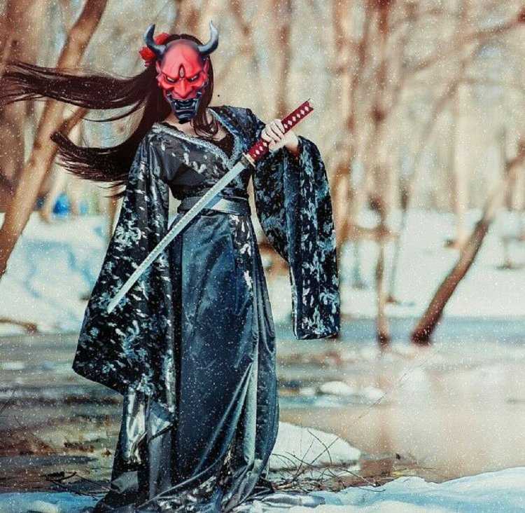 Женщина Самурай (яп. Онна-бугэйся)