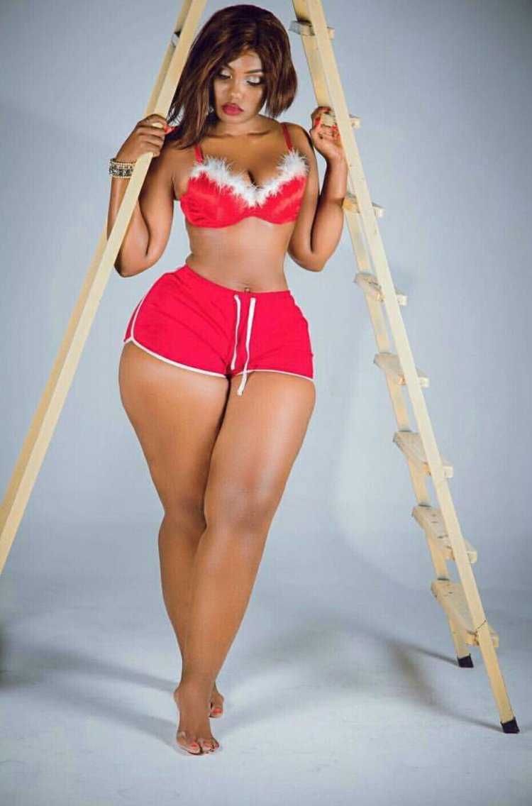 Пышные бедра