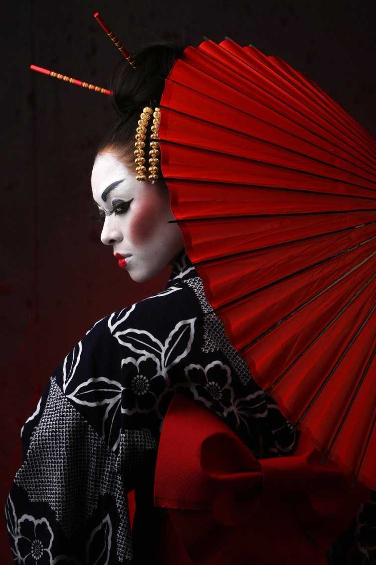 Веер в японском стиле