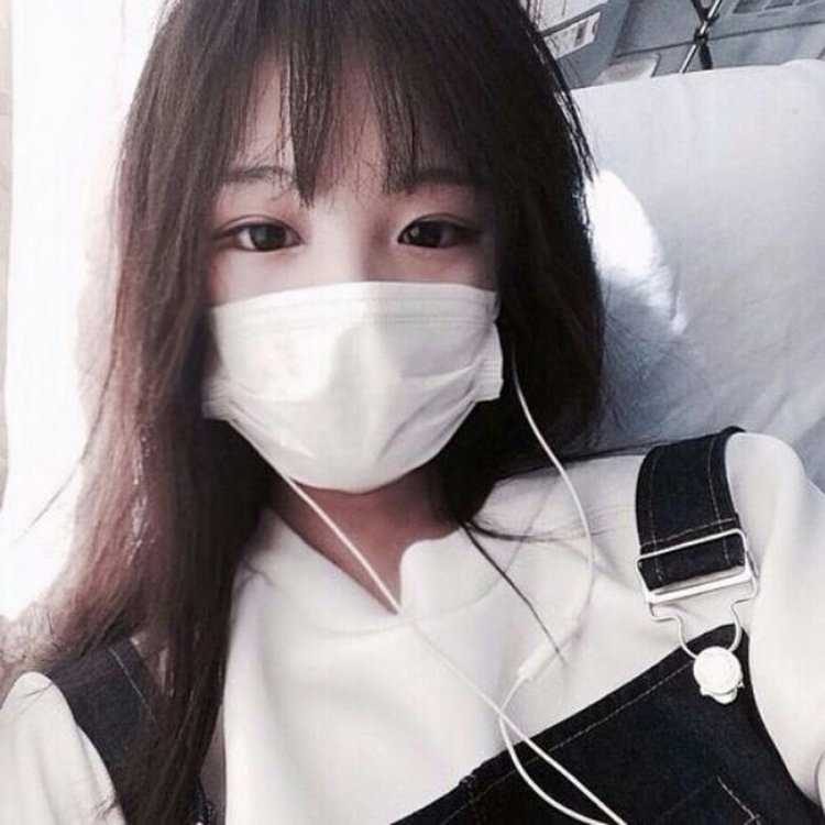 Корейские девушки в масках