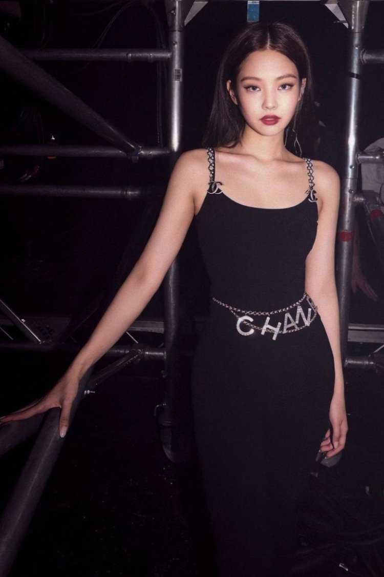 Дженни Блэк Пинк 2022