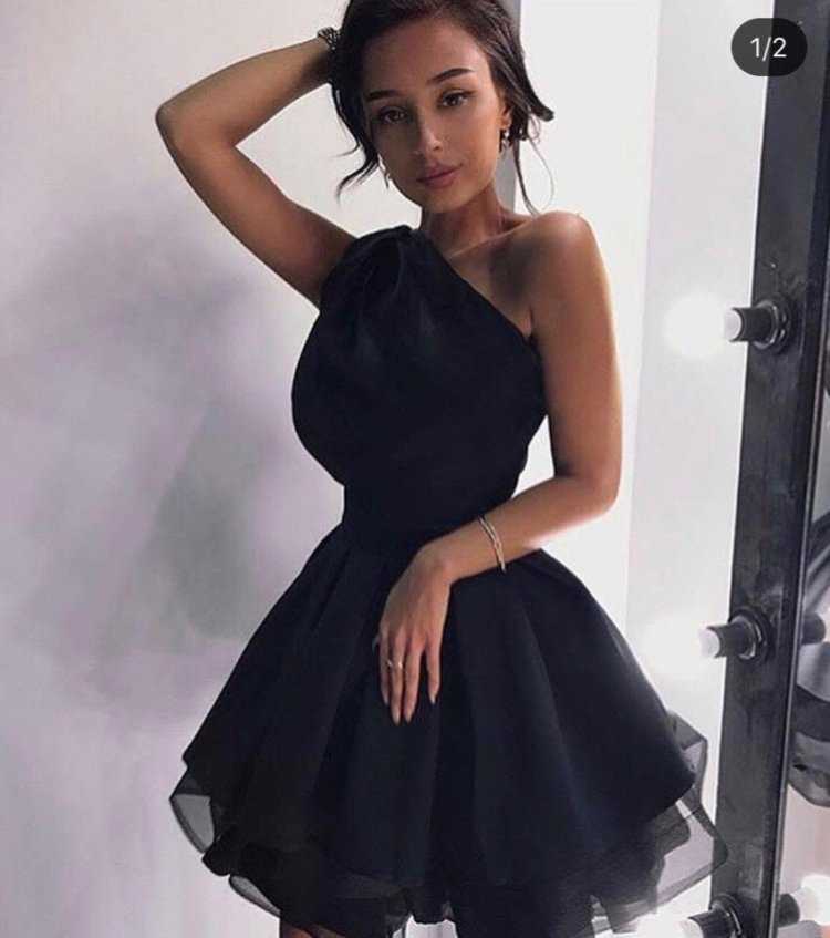 Черное вечернее платье короткое