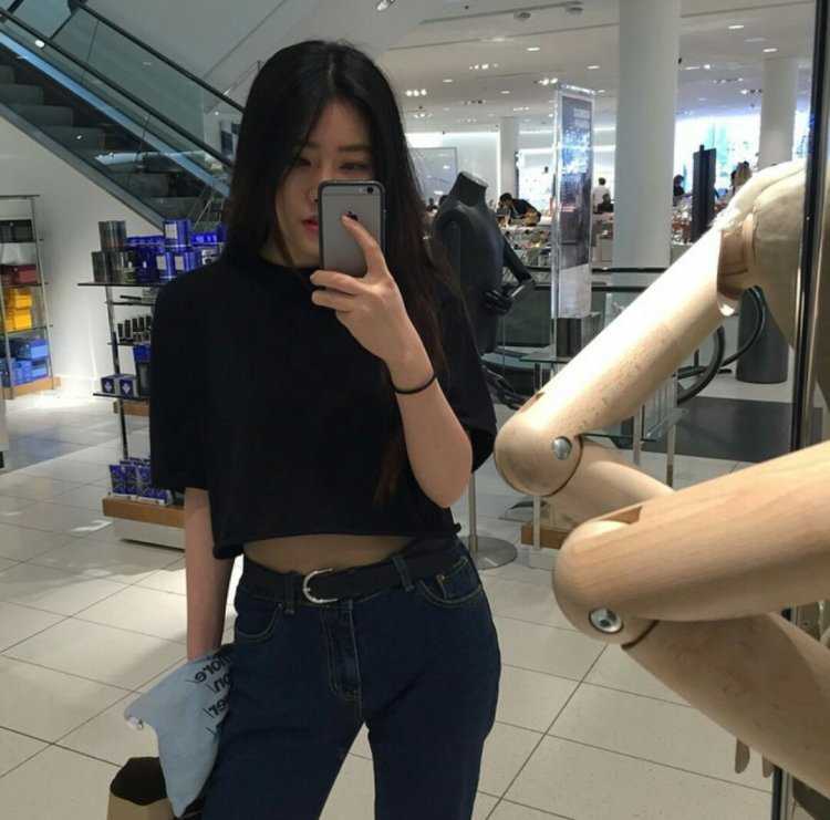 Селфи кореянок в полный рост