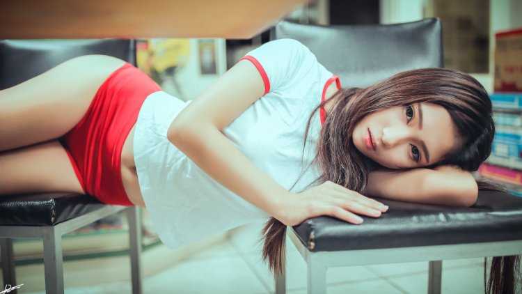 Красивые азиатки на рабочий стол