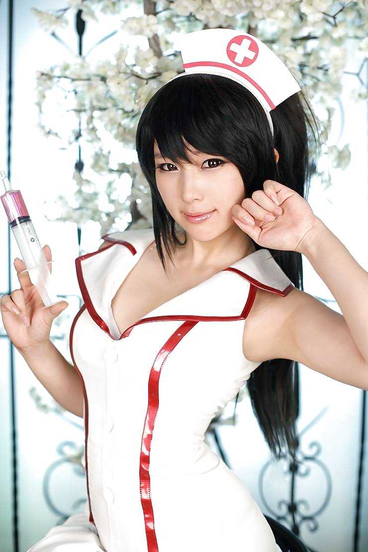 Медсестра Акали косплей