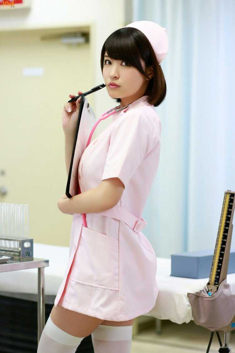 Азиатская медсестра