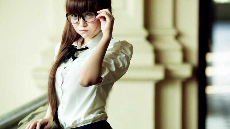 Японские девушки в очках