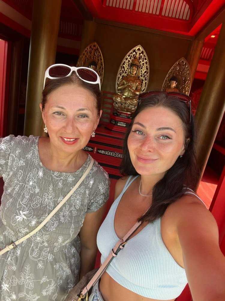 Японки на прогулке43