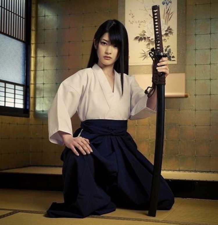 Китайская бодибилдерша Yuan Herong