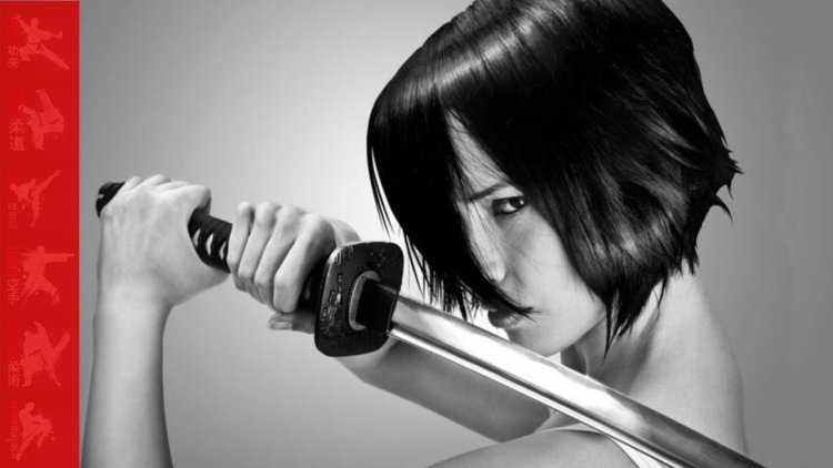 Китайская бодибилдерша юань