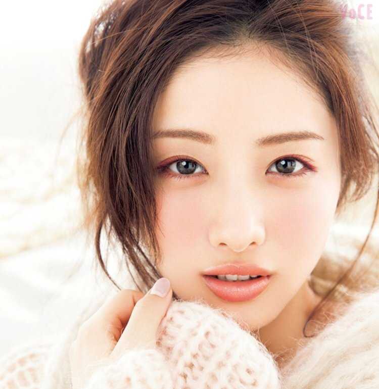 Японка лицо