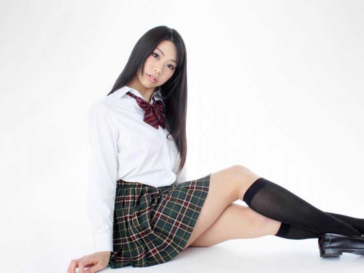 Японские девушки в миниюбках