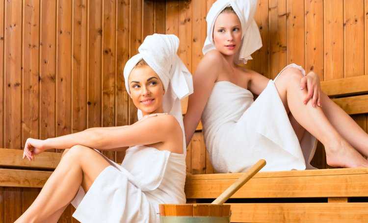 Финские девушки в сауне